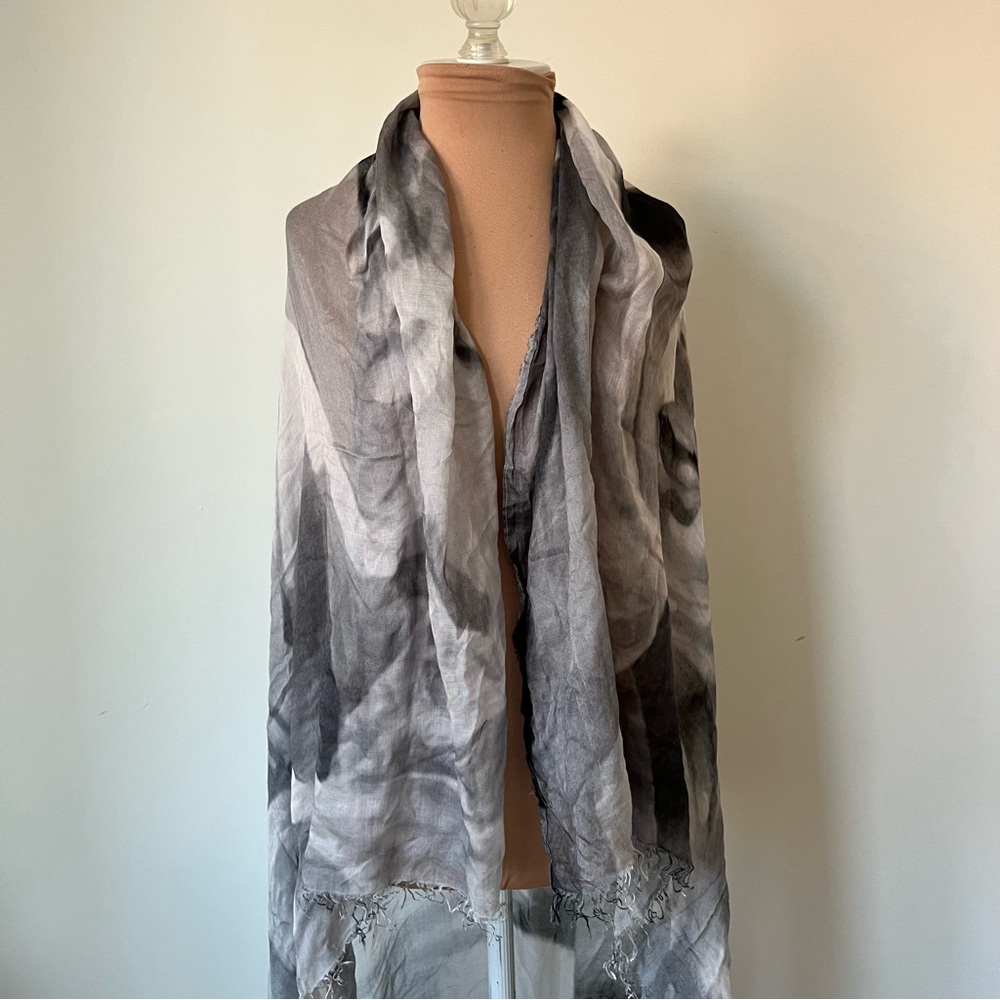 Suzi Roher Grey Face Design Modal Silk Lightweight Shawl Scarf EUC One Size - Picture 5 of 10